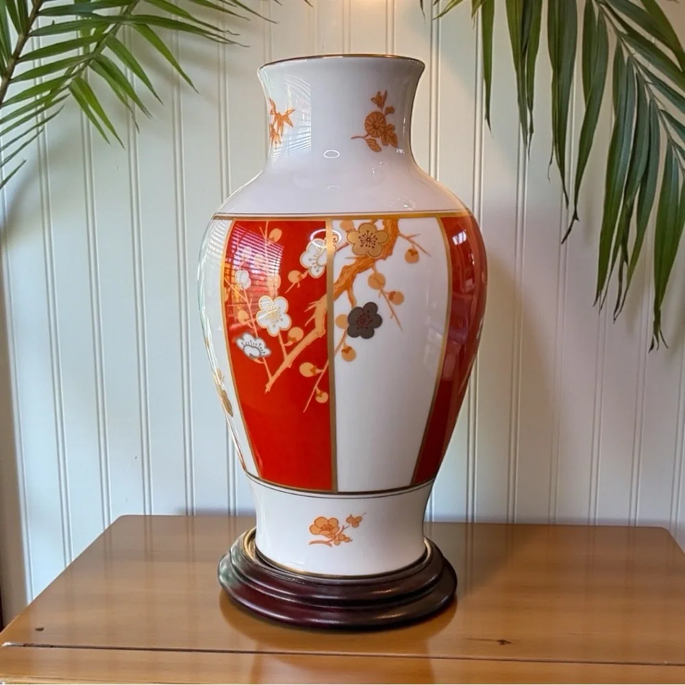 Franklin Porcelain “The Vase of the Noble Plum Blossom” – Limited Edition